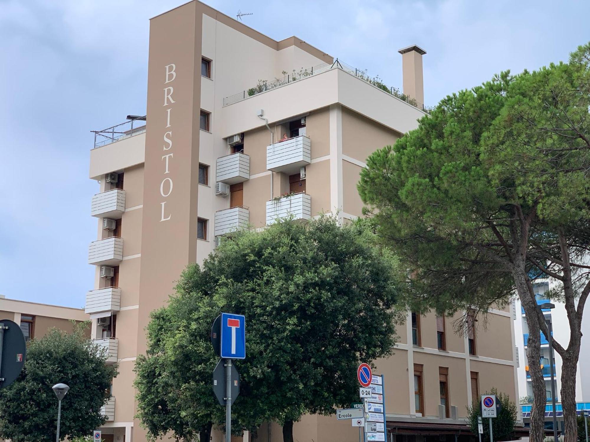 Residence Bristol ビビオーネ エクステリア 写真