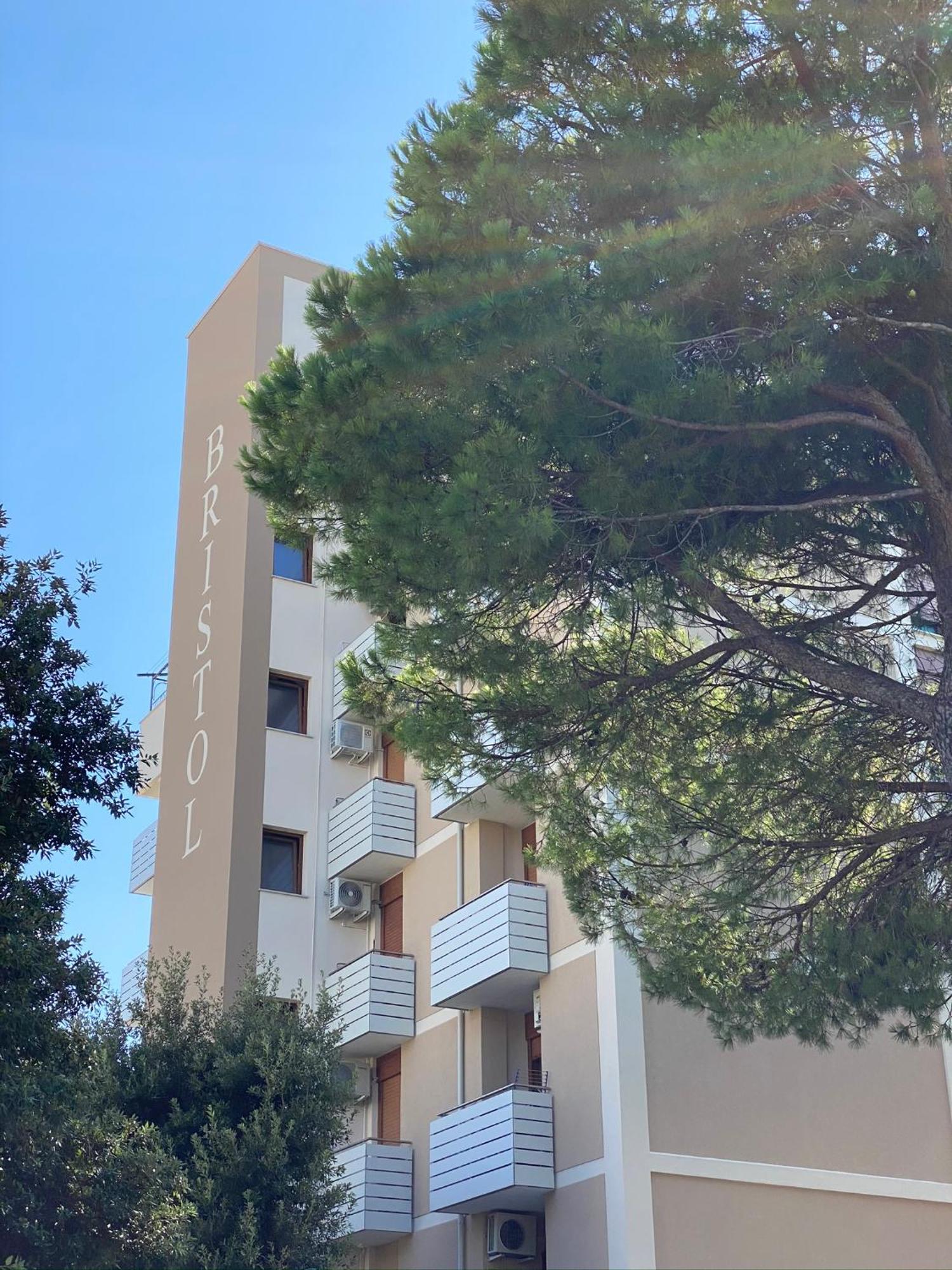 Residence Bristol ビビオーネ エクステリア 写真